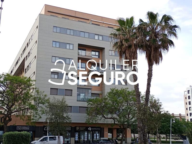 Piso en Calle Pacifico, MÁLAGA MÁLAGA