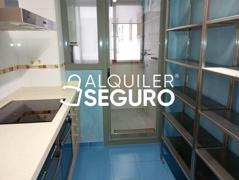 Piso en Calle Pacifico, MÁLAGA MÁLAGA