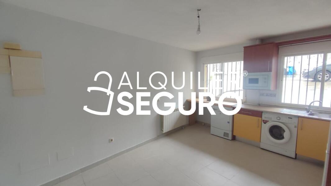 Inmueble en Calle Torote , MADRID