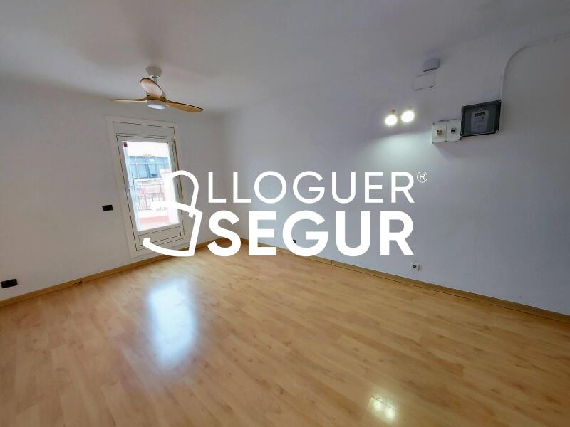 Piso en Calle Pins, L'HOSPITALET DE LLOBREGAT BARCELONA