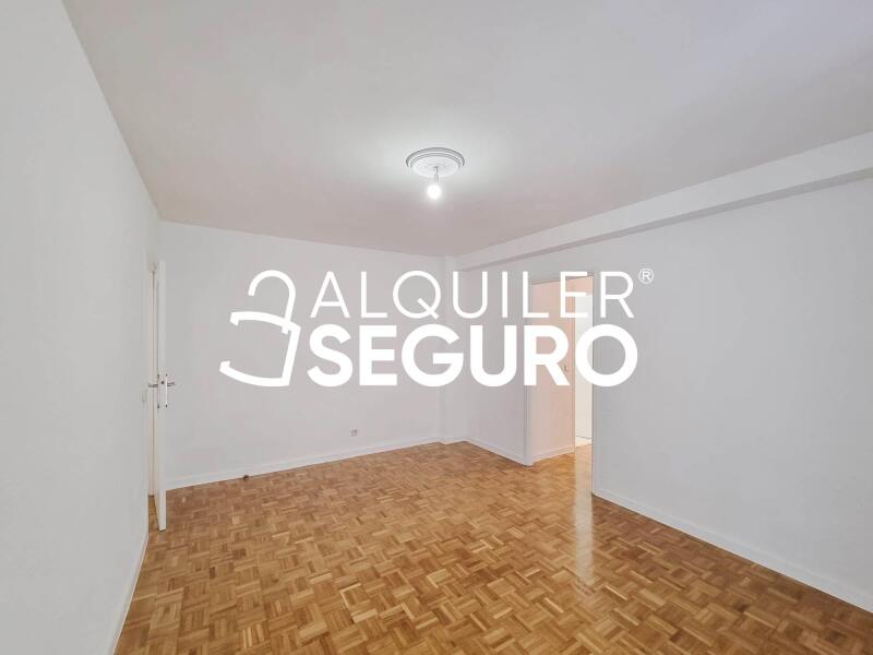 Inmueble en Calle Reina Mercedes, MADRID