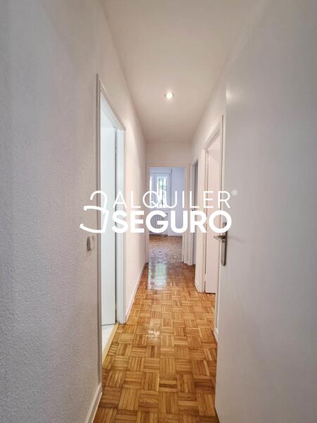 Inmueble en Calle Reina Mercedes, MADRID
