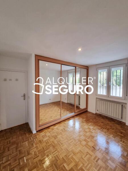Inmueble en Calle Reina Mercedes, MADRID