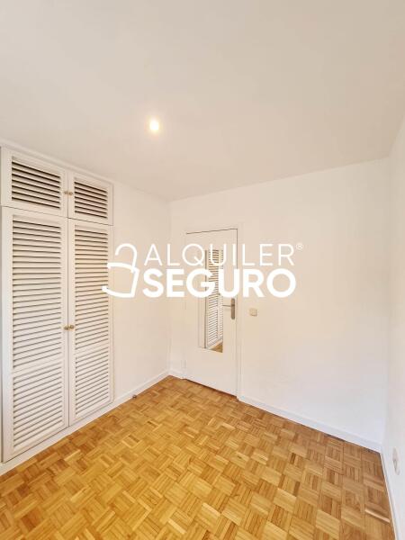 Inmueble en Calle Reina Mercedes, MADRID