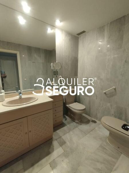 Inmueble en Avenida Antonio Belón, MÁLAGA