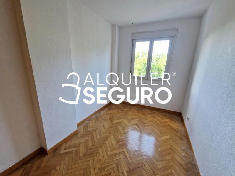 Inmueble en Calle Leon Felipe , MADRID