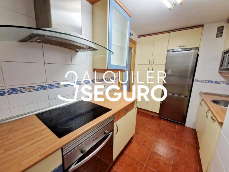 Inmueble en Calle Leon Felipe , MADRID