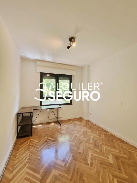Inmueble en Avenida Talgo, MADRID