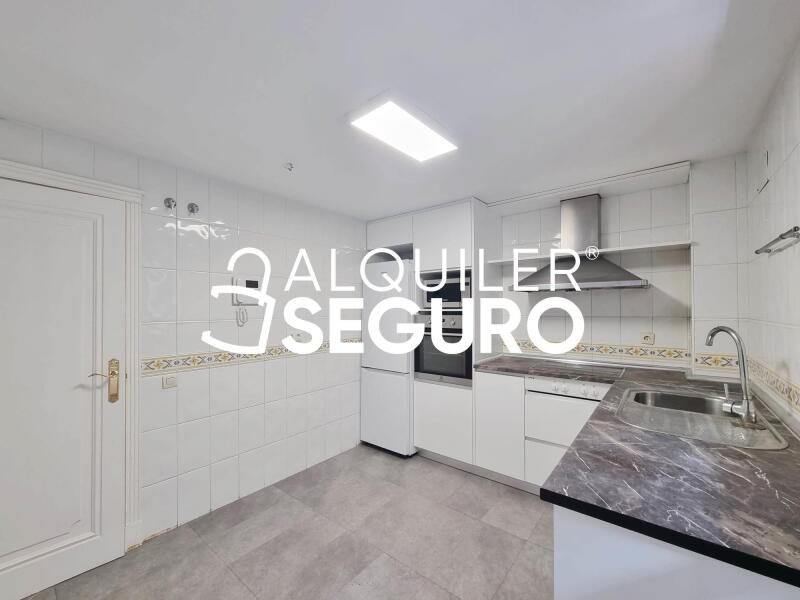 Inmueble en Avenida Talgo, MADRID