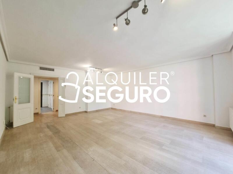 Inmueble en Avenida Talgo, MADRID