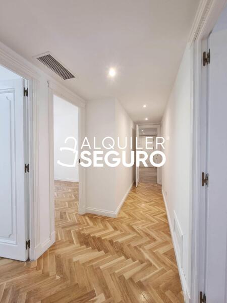 Inmueble en Avenida Talgo, MADRID
