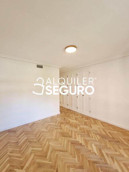 Inmueble en Avenida Talgo, MADRID