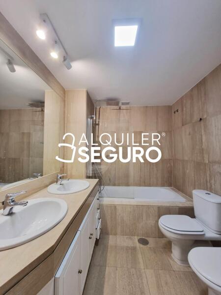 Inmueble en Avenida Talgo, MADRID