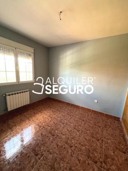 Piso en Calle Rosalía de Castro, SESEÑA TOLEDO