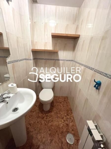 Piso en Calle Rosalía de Castro, SESEÑA TOLEDO