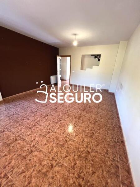 Piso en Calle Rosalía de Castro, SESEÑA TOLEDO