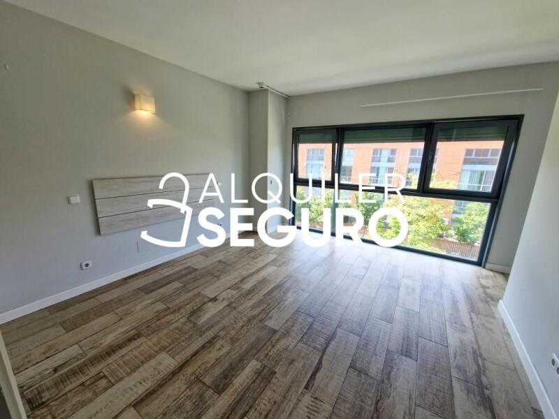 Piso en Calle Pedrezuela, ALCORCÓN MADRID