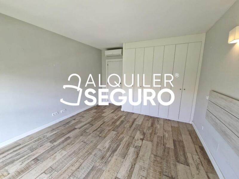 Piso en Calle Pedrezuela, ALCORCÓN MADRID