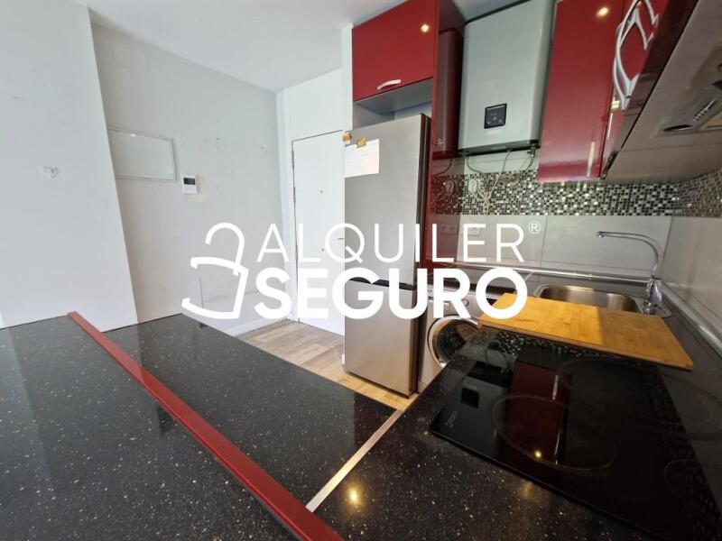 Piso en Calle Pedrezuela, ALCORCÓN MADRID