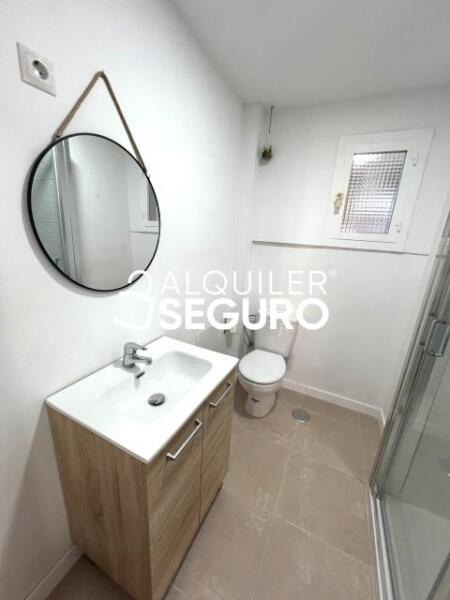 Inmueble en Calle del Priorato , MADRID