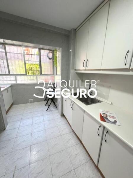 Inmueble en Calle del Priorato , MADRID