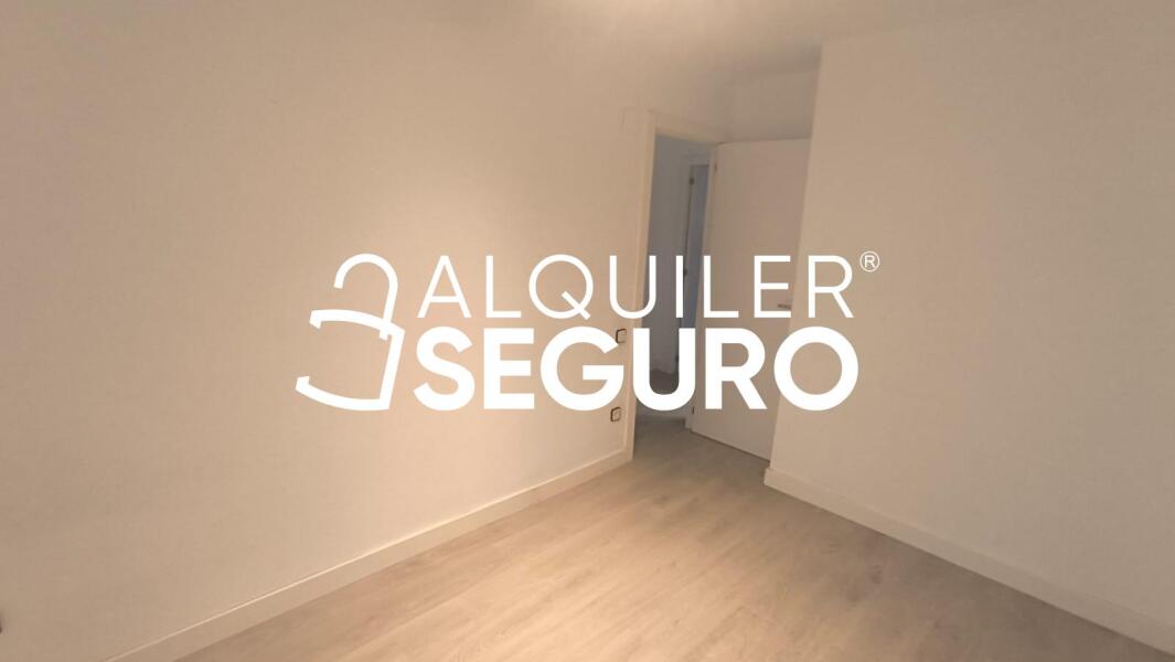 Inmueble en Calle Cantillana, SEVILLA