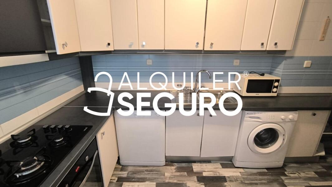 Inmueble en Calle Cantillana, SEVILLA