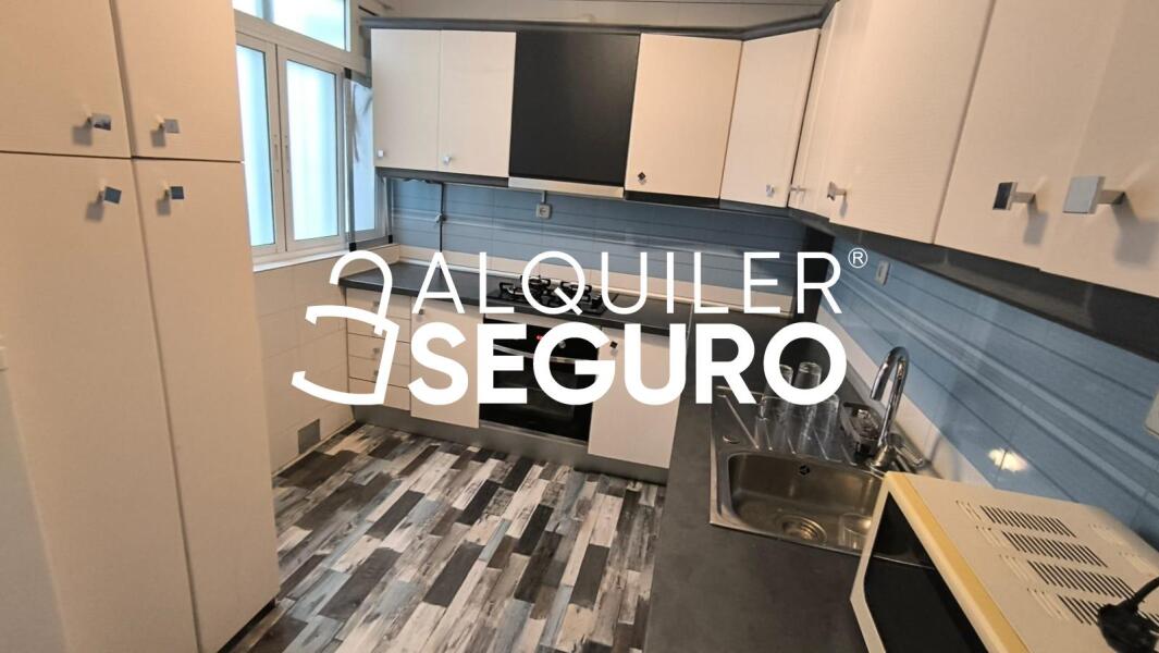 Inmueble en Calle Cantillana, SEVILLA