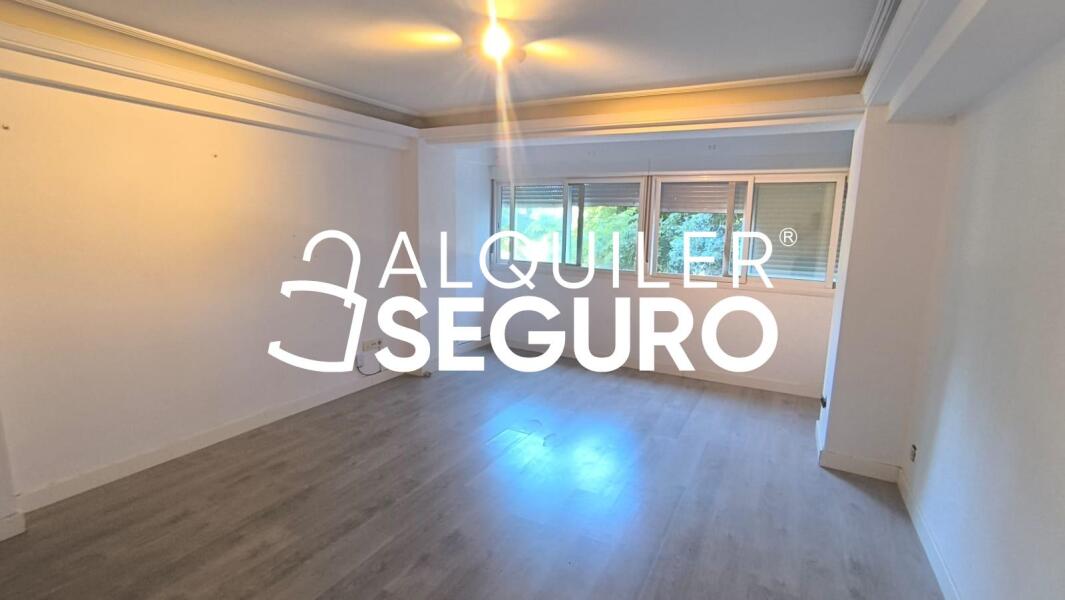 Inmueble en Calle Cantillana, SEVILLA