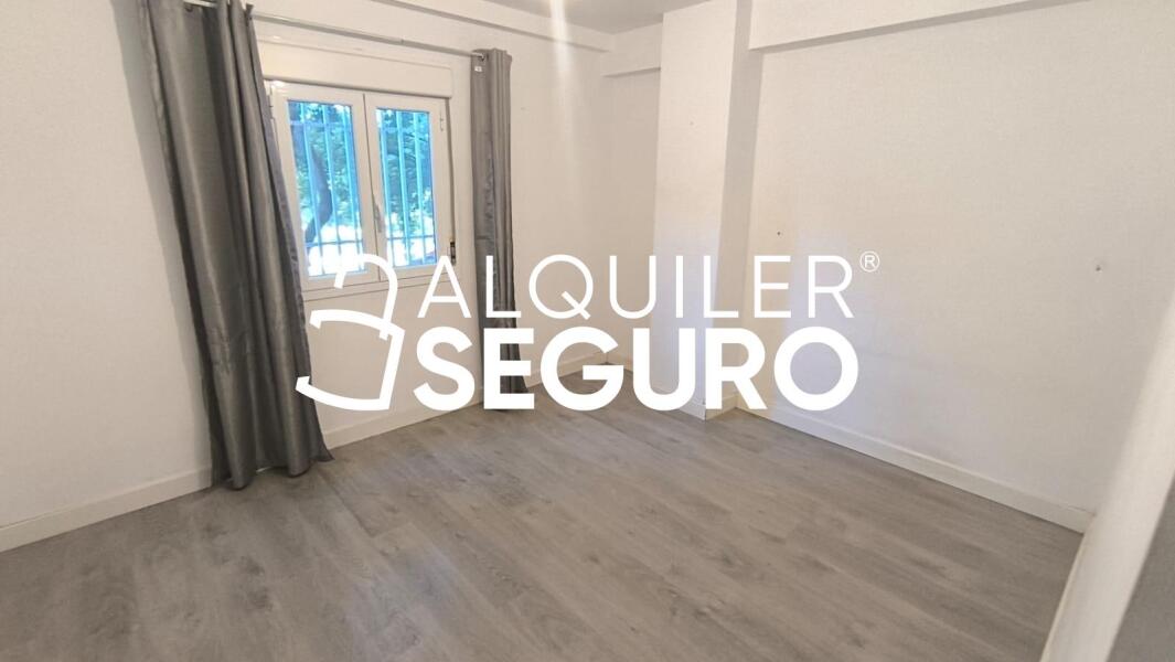 Inmueble en Calle Cantillana, SEVILLA