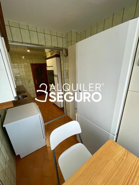 Inmueble en Calle Simon Hernandez , MADRID