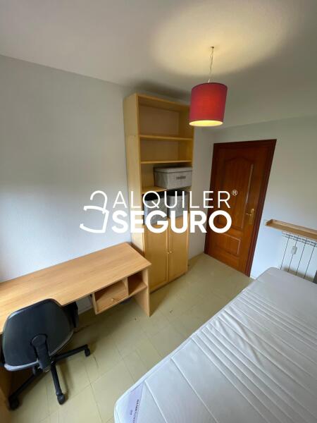 Inmueble en Calle Simon Hernandez , MADRID