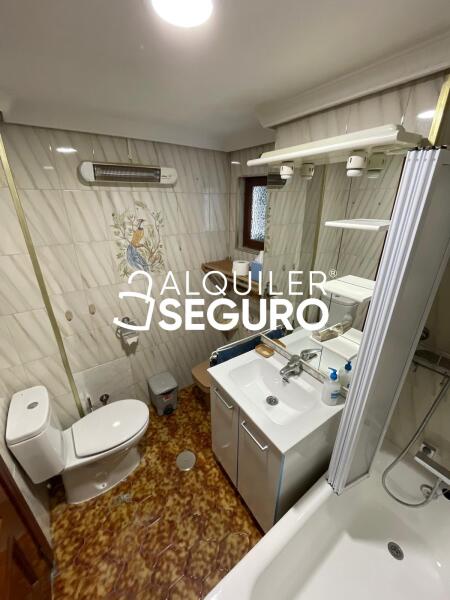 Inmueble en Calle Simon Hernandez , MADRID