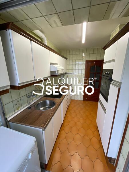 Inmueble en Calle Simon Hernandez , MADRID