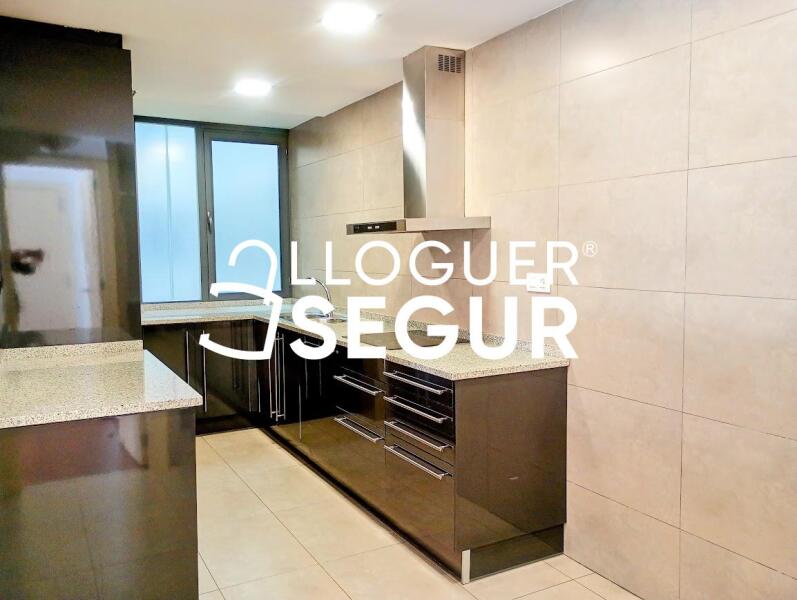 Inmueble en Calle Cooperativa, BARCELONA