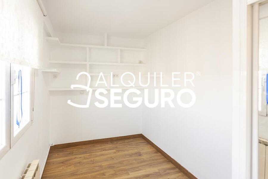 Inmueble en Calle de La Bañeza, MADRID