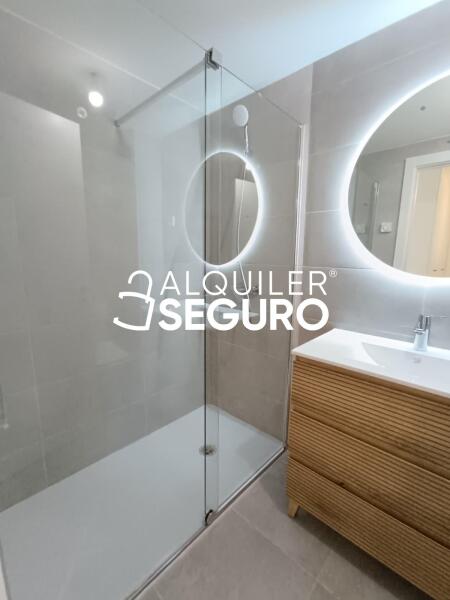 Inmueble en Avenida Vicente Ferrer, MADRID