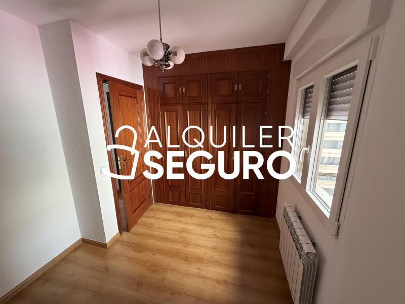Inmueble en Calle Osa Mayor, MADRID