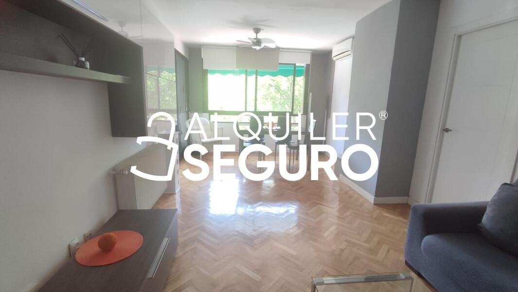 Inmueble en Calle Santiago de Compostela, MADRID