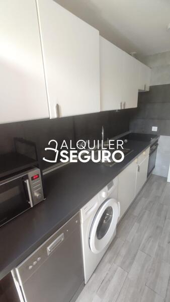 Inmueble en Calle Santiago de Compostela, MADRID