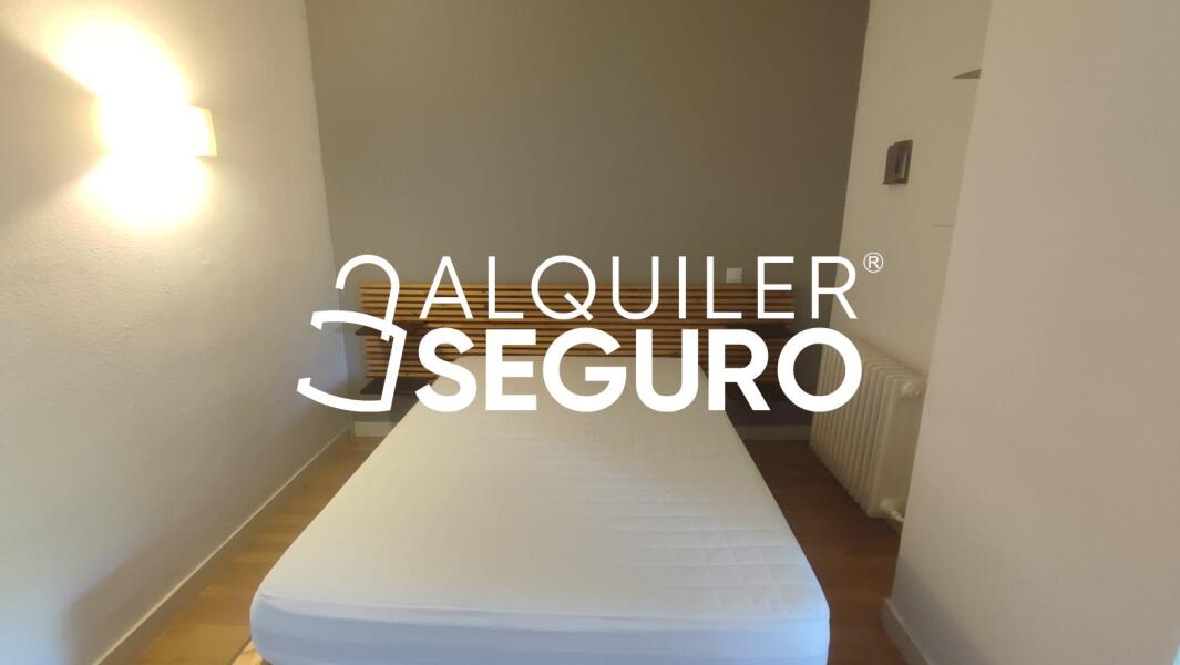 Inmueble en Calle Santiago de Compostela, MADRID