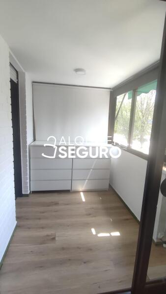 Inmueble en Calle Santiago de Compostela, MADRID