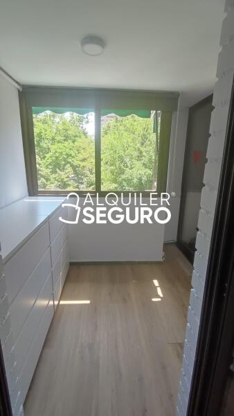 Inmueble en Calle Santiago de Compostela, MADRID