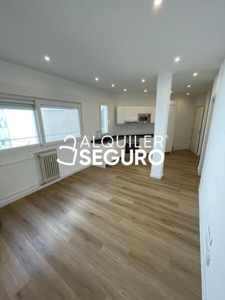 Apartment - 2 bed, 55m² in MADRID - Image 4
