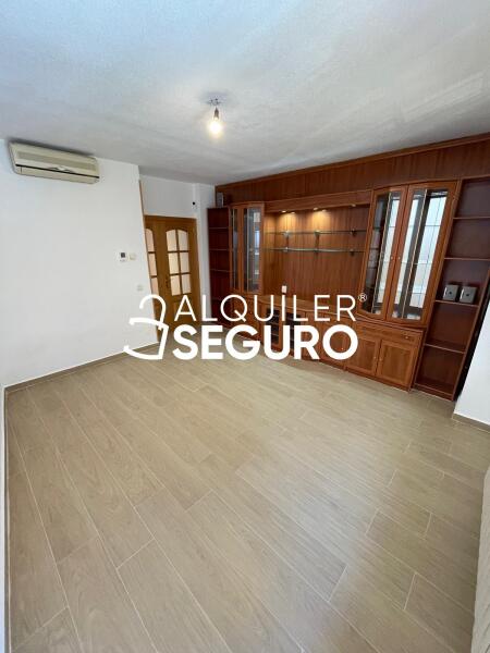 Apartment - 3 bed, 100m² in MADRID - Image 2