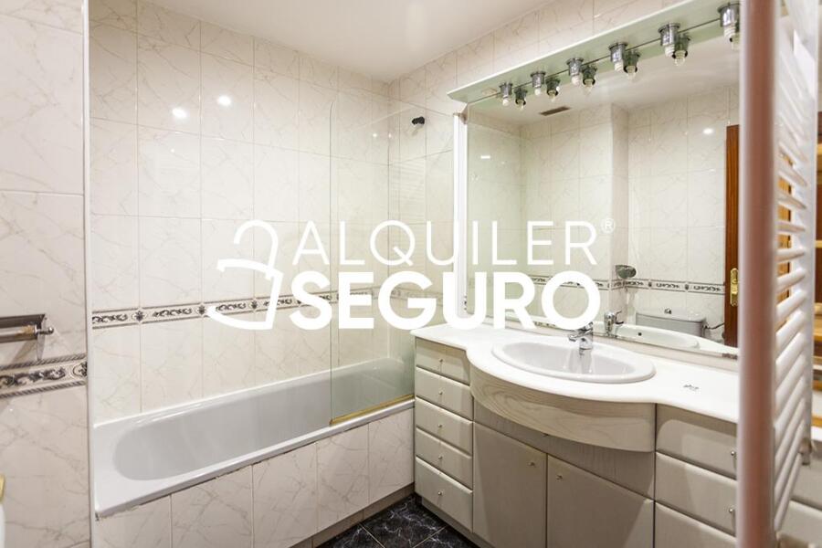 Inmueble en Calle de Capitán Blanco Argibay, MADRID