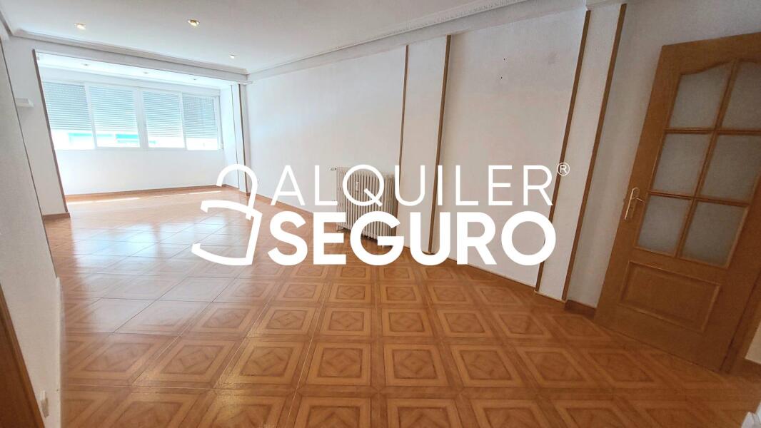 Inmueble en Calle Clara del Rey, MADRID