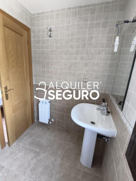 Piso en Calle Castaños de la Villa, LA ADRADA ÁVILA