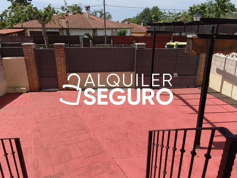 Piso en Calle Castaños de la Villa, LA ADRADA ÁVILA