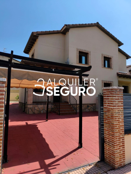 Piso en Calle Castaños de la Villa, LA ADRADA ÁVILA